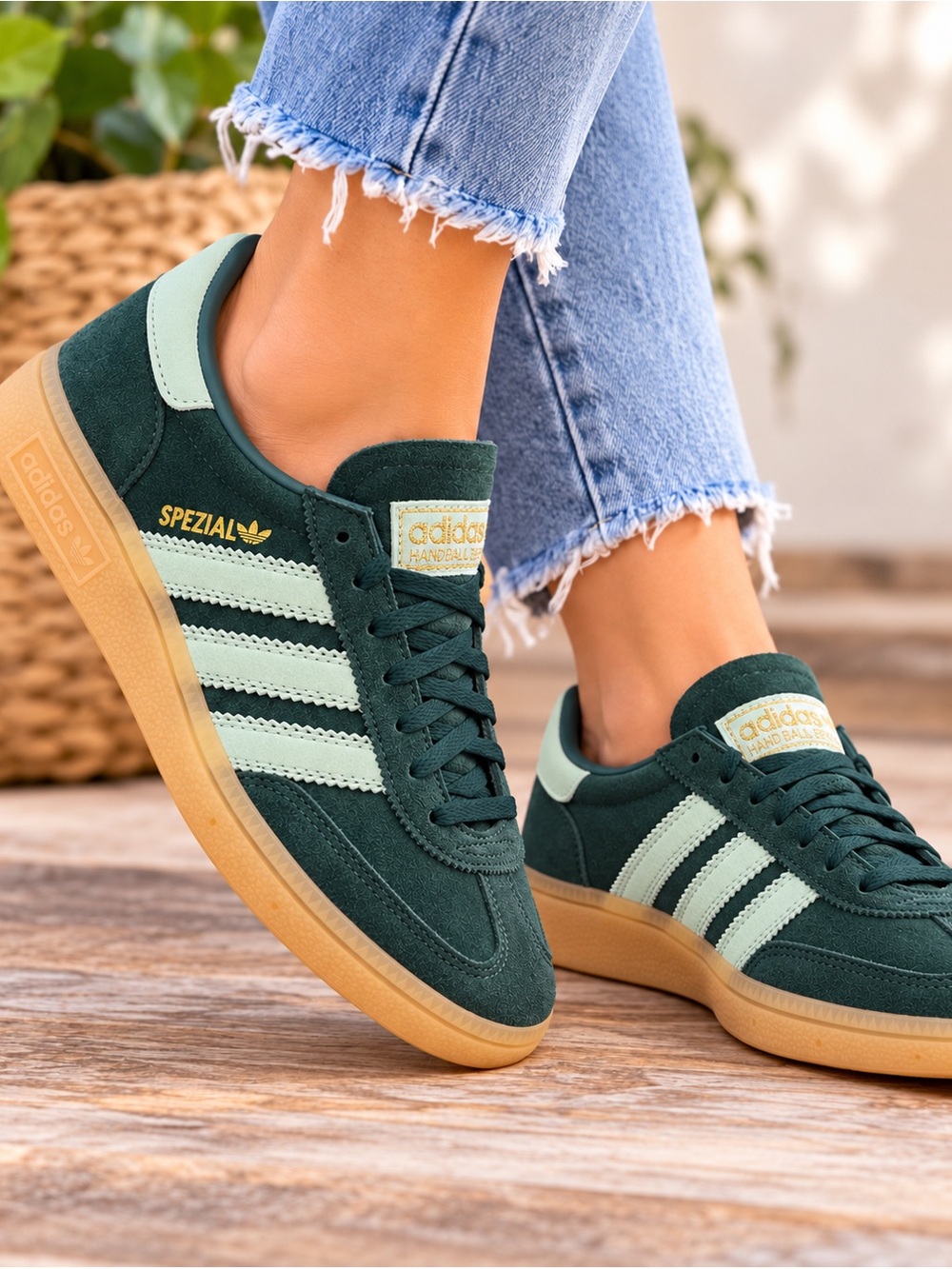 adidas Handball Spezial Women 6 Aurora Ivy Green Suede Gum Sneakers NIB- sz 6W